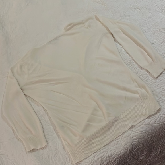 New York and Company - Deep V-Neck Cardigan in White - Size XS - Picture 8 of 8